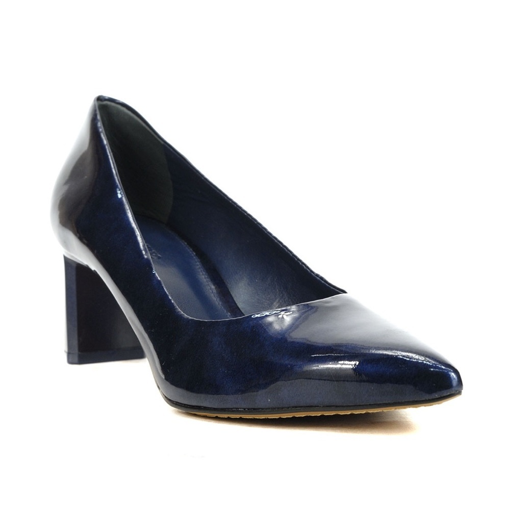 NWT Vince Camuto Navy Shoes size 7 Heels TRITELLIA Deep Blue Leather Pumps New
